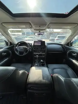 2023 INFINITI QX80 LUXE
