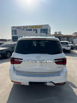 2023 INFINITI QX80 LUXE