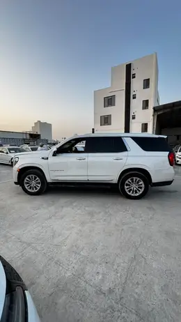 2024 GMC YUKON SLT