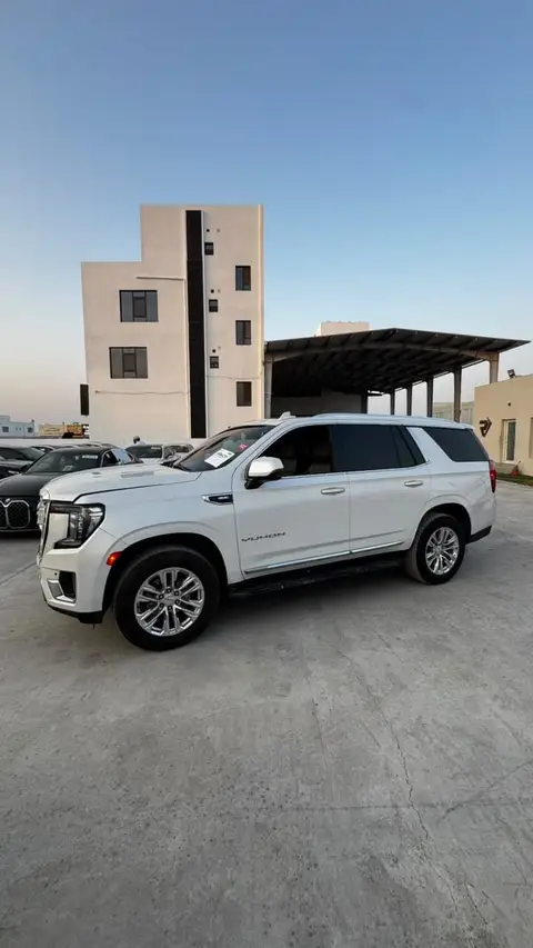 2024 GMC YUKON SLT
