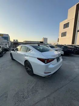 2023 LEXUS ES 350 ES