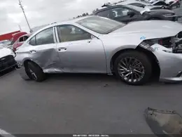 2024 LEXUS ES 300h Ultra luxury
